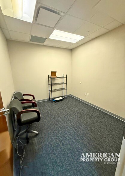More Photos Of 5715 21st Ave W, Bradenton Medical For Sale