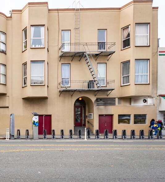 More Photos Of 1108 Valencia St, San Francisco Multifamily For Lease