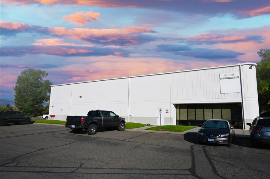 More Photos Of 655 Spice Islands Dr, Sparks Warehouse For Lease