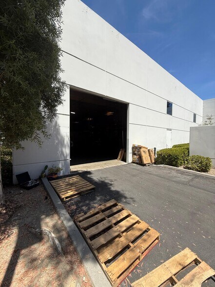 More Photos Of 21 Journey, Aliso Viejo Distribution For Sale