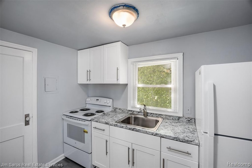 More Photos Of 22911 Hayes Ave, Eastpointe Multifamily For Sale