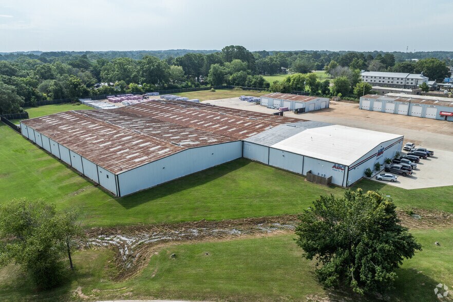 More Photos Of 246-248 N Pearson Rd, Jackson Warehouse For Lease
