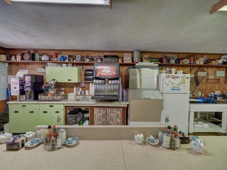 More Photos Of 10945 SE M-72 Hwy, Kalkaska Restaurant For Sale