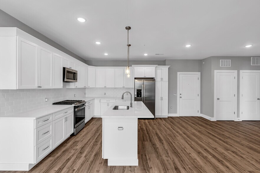 More Photos Of 33 Union Ave, Manasquan Apartments For Sale