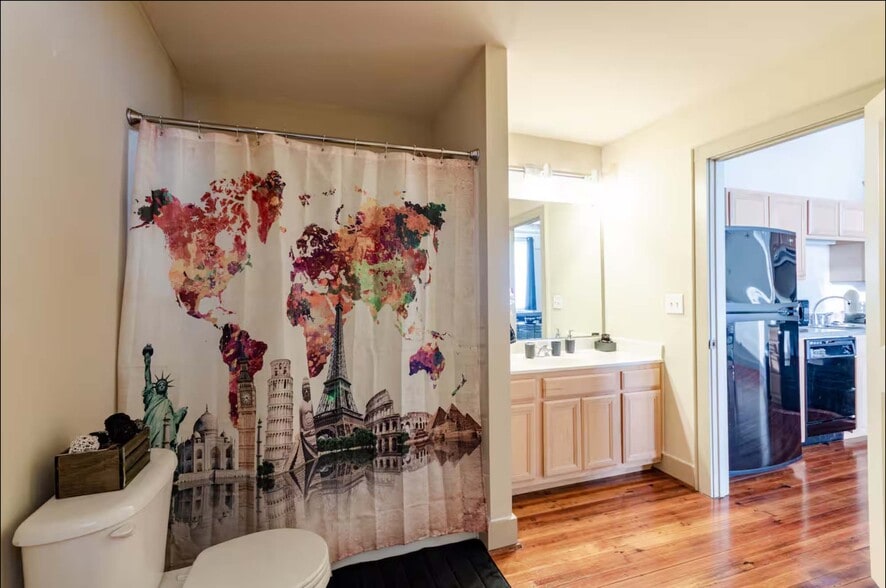 More Photos Of 304 Church St, Central Apartments For Sale