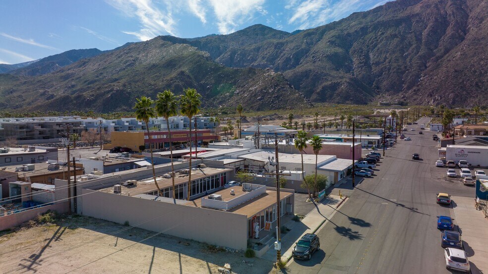 More Photos Of 577 E Sunny Dunes Rd, Palm Springs Storefront Retail Office For Lease