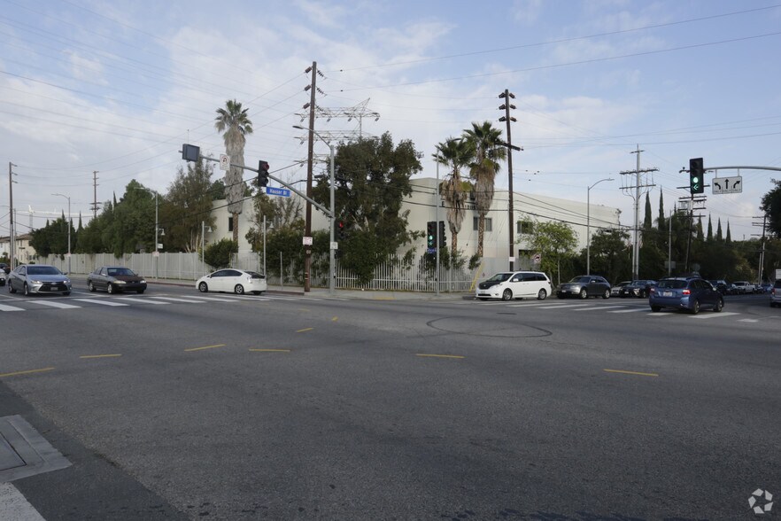 More Photos Of 5461 W Jefferson Blvd, Los Angeles Warehouse For Lease