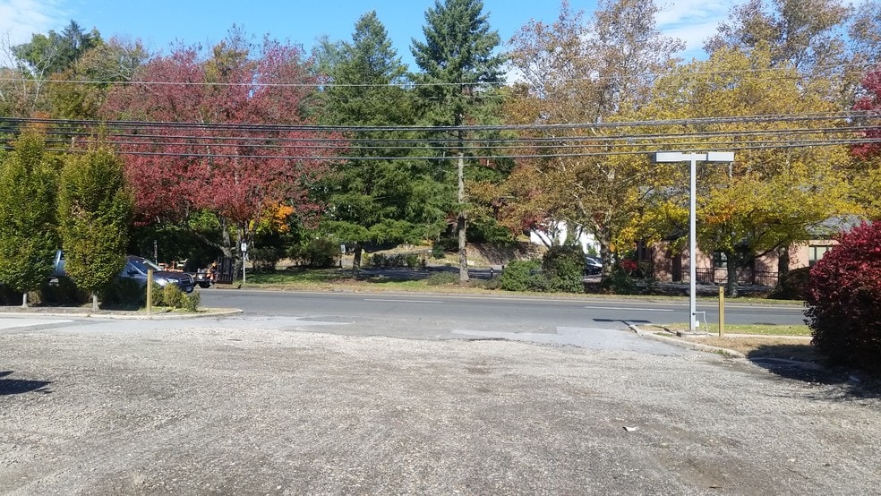 More Photos Of 1088 Post Rd E, Westport Bank For Lease