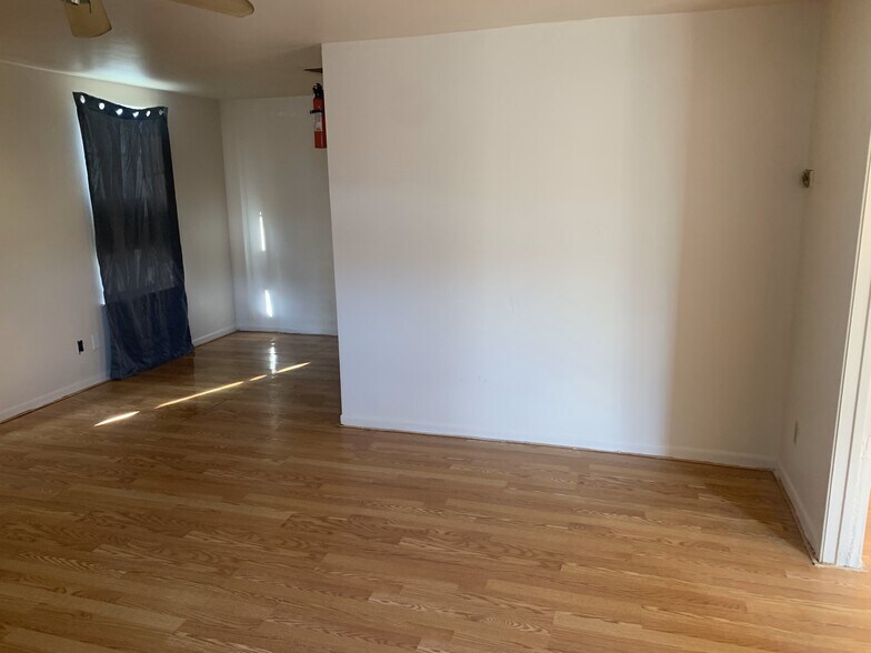 More Photos Of 1605 10th St, Corpus Christi Specialty For Sale