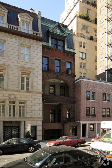 More Photos Of 4 E 78th St, New York Apartments For Lease