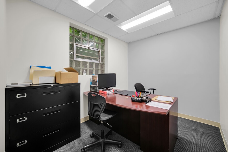 More Photos Of 3909 W Fullerton Ave, Chicago Medical For Sale