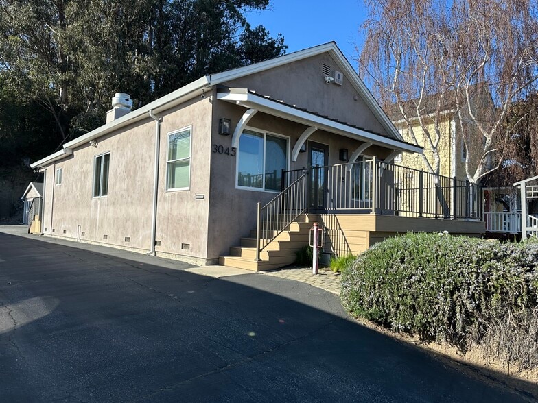 Primary Photo Of 3045 Porter St, Soquel Office For Lease
