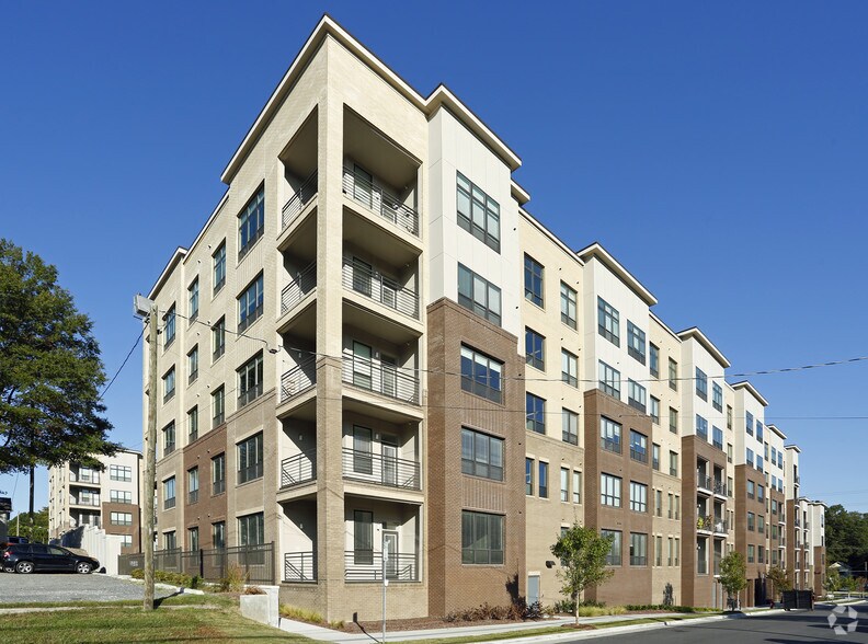 More Photos Of 810 9th St, Durham Apartments For Lease