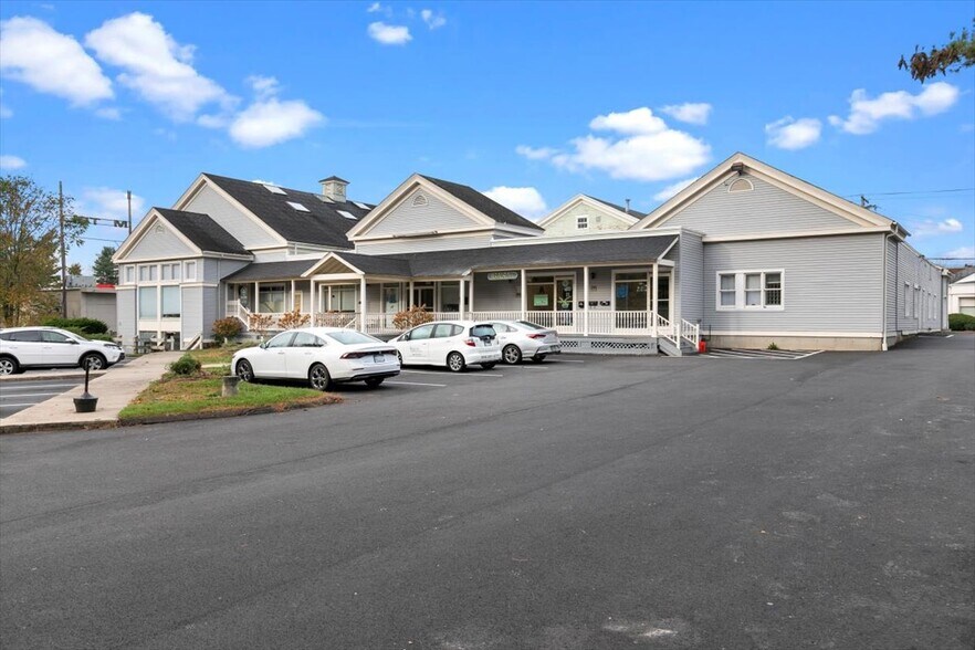 More Photos Of 2285 Whitney Ave, Hamden Medical For Lease