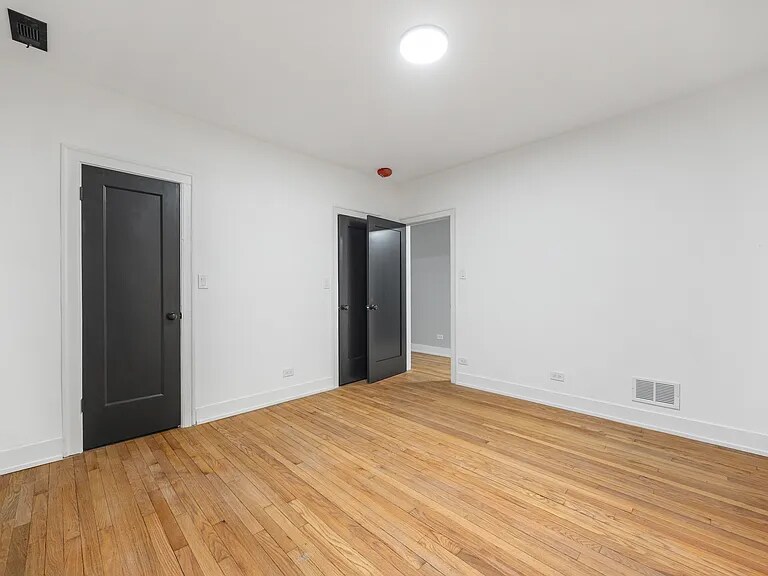 More Photos Of 8139 S Drexel Ave, Chicago Apartments For Sale