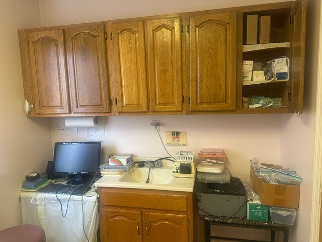 More Photos Of 973 Targee St, Staten Island Healthcare For Lease