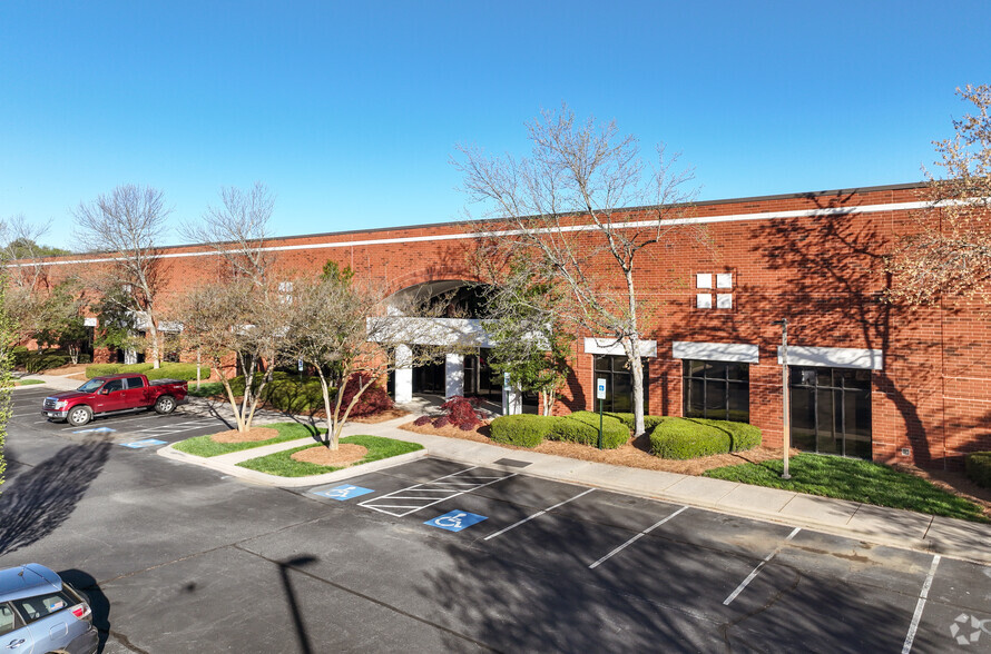 Primary Photo Of 12125 Herbert Wayne Ct, Huntersville Showroom For Lease