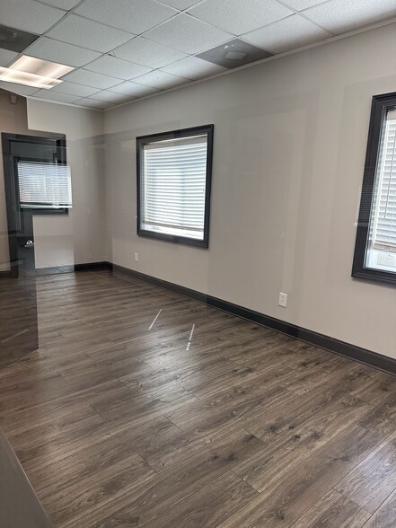 More Photos Of 4410 Wendell Dr SW, Atlanta Warehouse For Sale