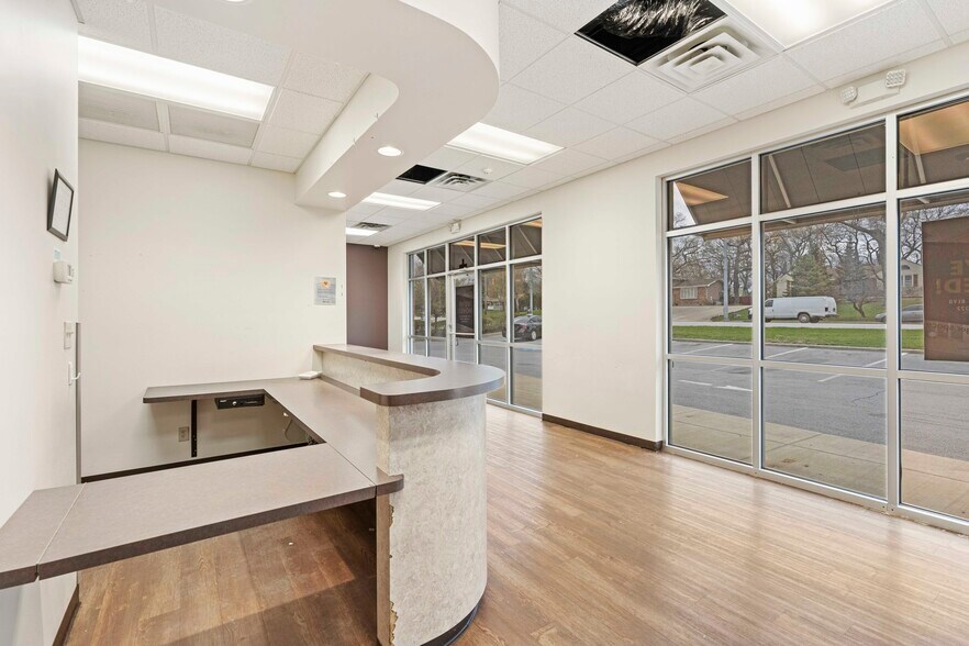 More Photos Of 2427-2443 Ridge Rd, Highland Unknown For Lease