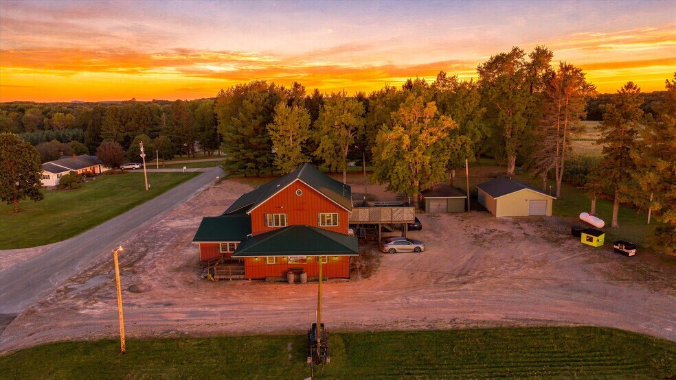 More Photos Of N10005 Highway 73, Greenwood Bar For Sale