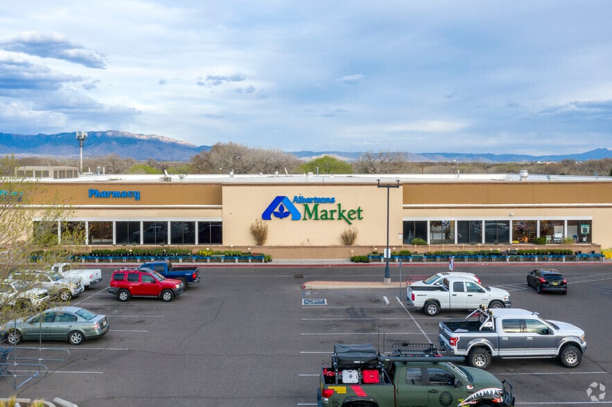 More Photos Of 6000-6200 Coors Blvd, Albuquerque Unknown For Lease