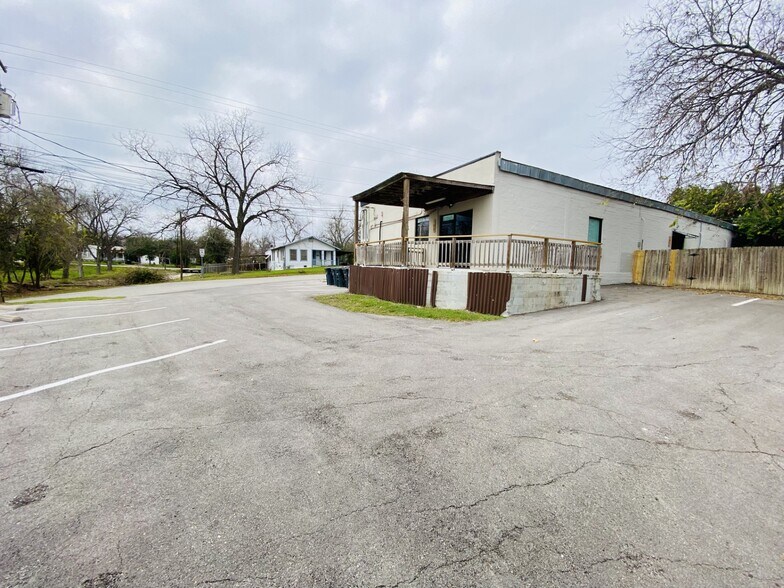 More Photos Of 635 Hill Ave, New Braunfels Loft Creative Space For Lease