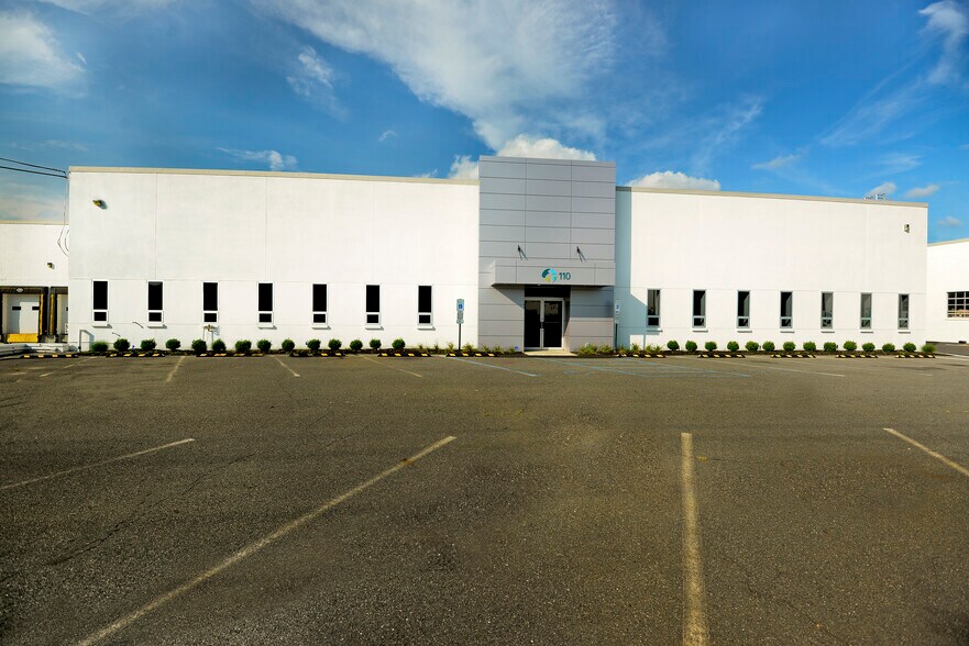 Primary Photo Of 110 Amor Ave, Carlstadt Warehouse For Lease