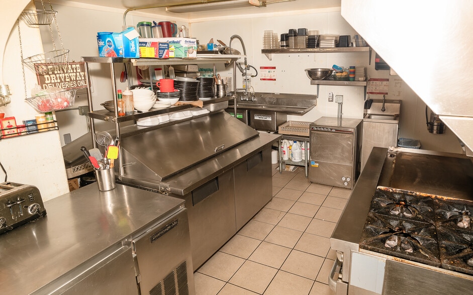 More Photos Of 110 N C St, Virginia City Restaurant For Lease