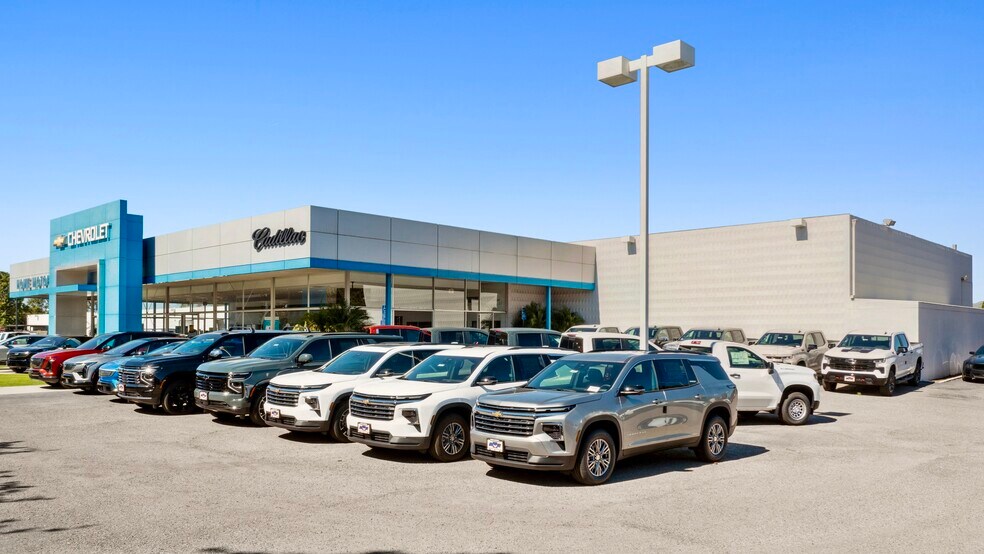 More Photos Of 1313 E Main St, Santa Maria Auto Dealership For Lease