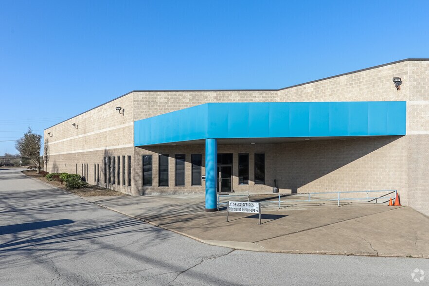Primary Photo Of 1130 Lebanon Rd, West Mifflin Warehouse For Lease
