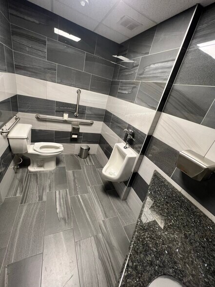 More Photos Of 313 State St, Perth Amboy Office Residential For Lease