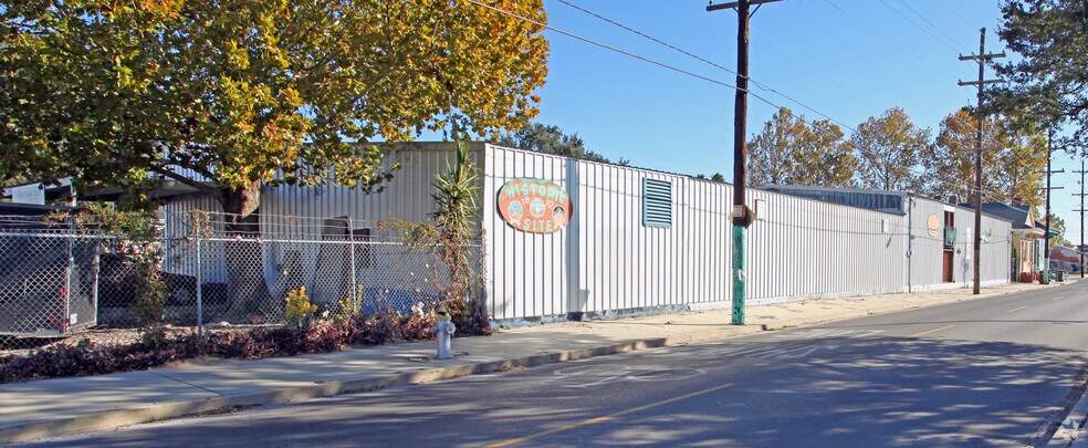 More Photos Of 3023-3027 Chartres St, New Orleans Coworking Space