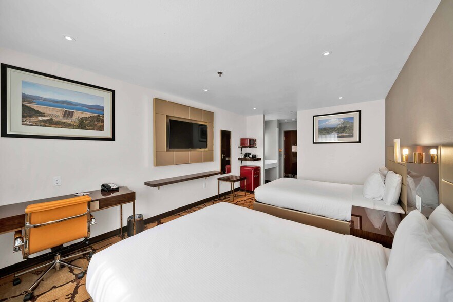 More Photos Of 2040 Factory Outlets Dr, Anderson Hotel For Sale