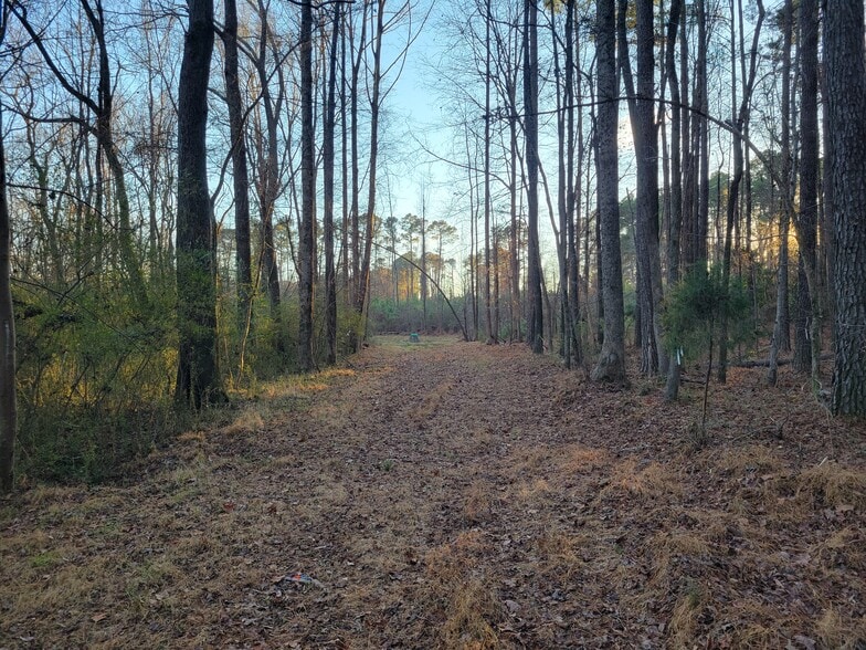 More Photos Of 1110 Hawkins Ave, Sanford Light Manufacturing For Sale