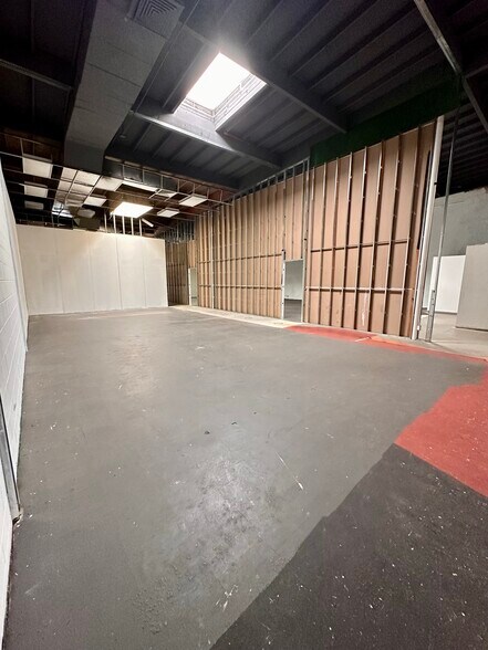 More Photos Of 780 S Beretania St, Honolulu Storefront For Lease