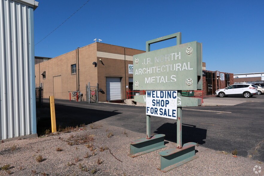 More Photos Of 3203-3223 Oakland St, Aurora Industrial For Sale