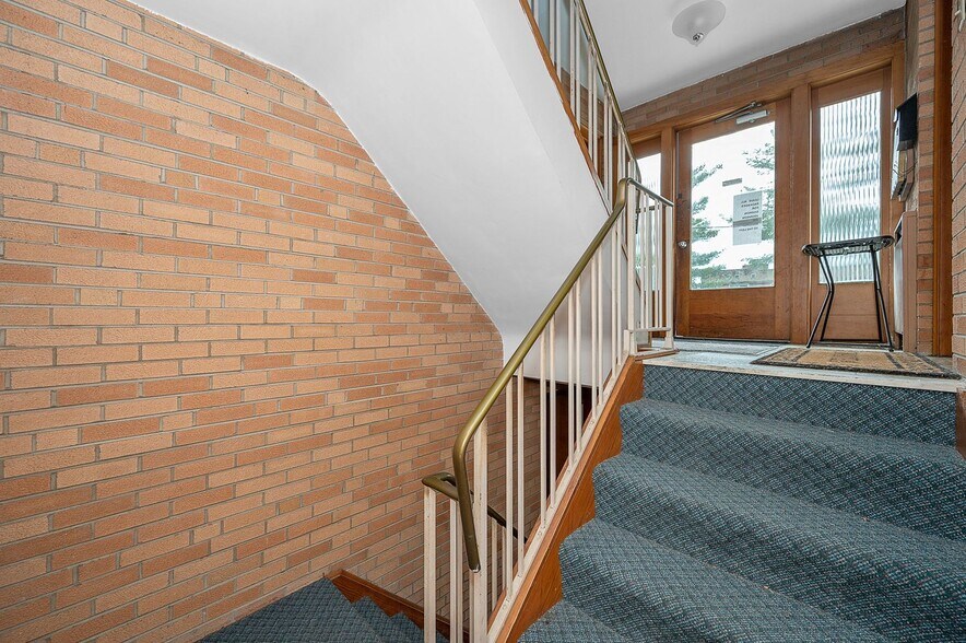 More Photos Of 2310 Van Leunen Dr, Cincinnati Multifamily For Sale