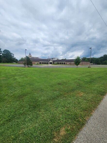 More Photos Of 14733 Main St, Moores Hill Flex For Sale