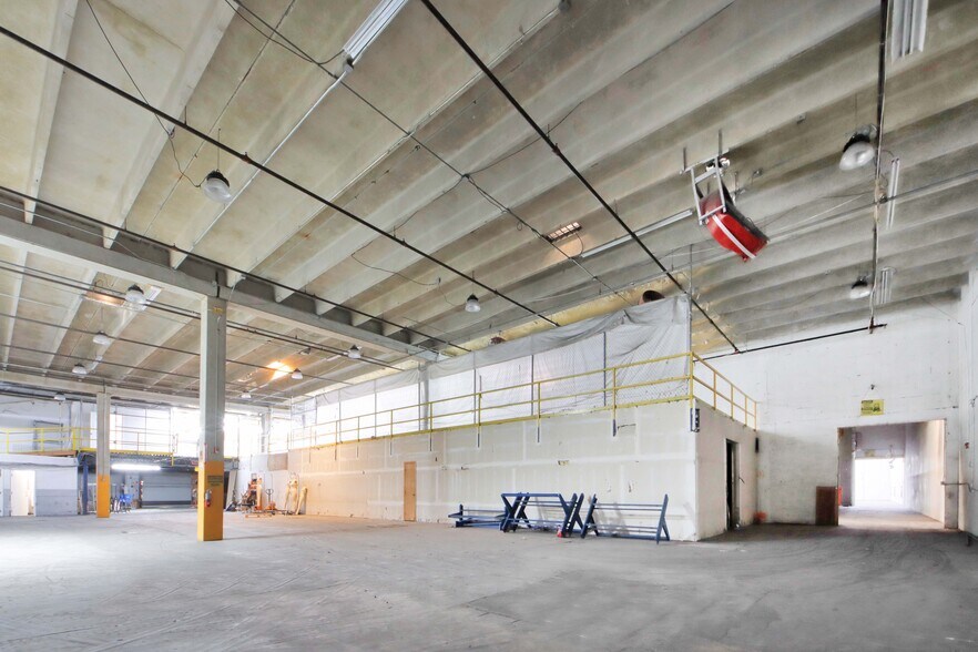 More Photos Of 1650 NW 23rd Ave, Fort Lauderdale Warehouse For Lease