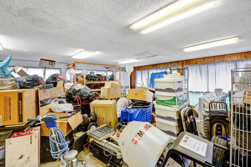 More Photos Of 26325 Pine Ave, Rimforest Freestanding For Sale