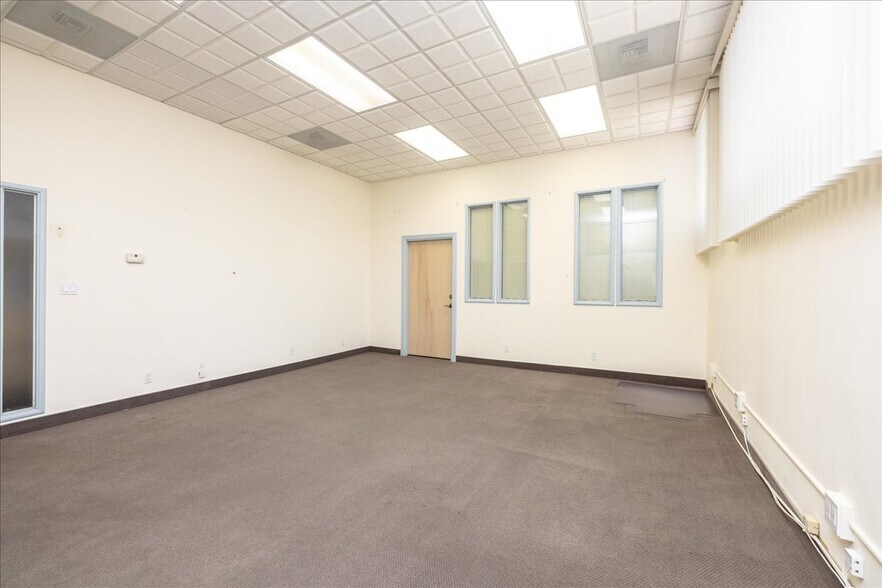 More Photos Of 1635-1641 El Camino Real, Millbrae Medical For Sale