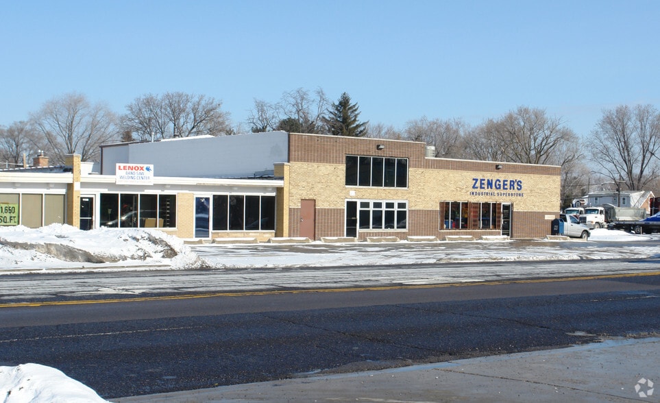 More Photos Of 11132 W Grand Ave, Melrose Park Freestanding For Lease