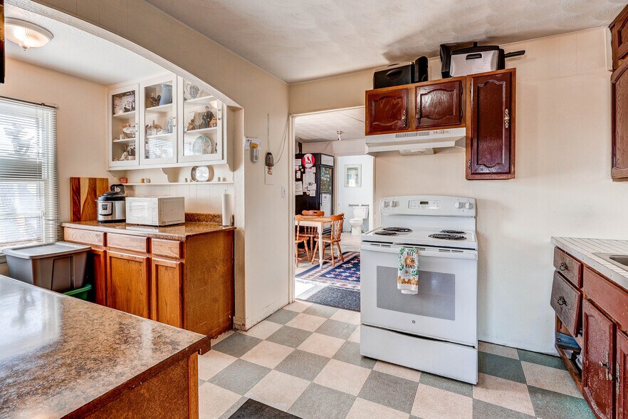 More Photos Of 75 N Market St, Keenesburg Storefront For Sale