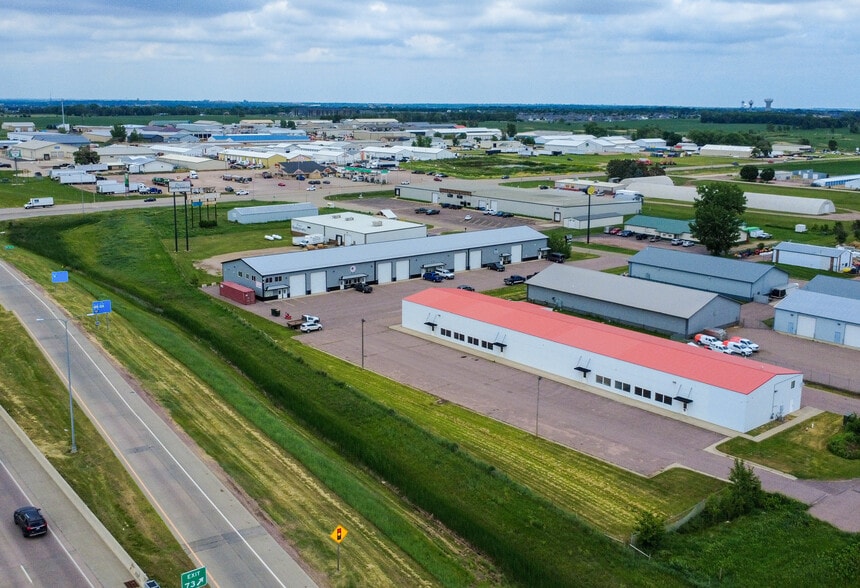 More Photos Of 47054 104th St, Sioux Falls Warehouse For Lease