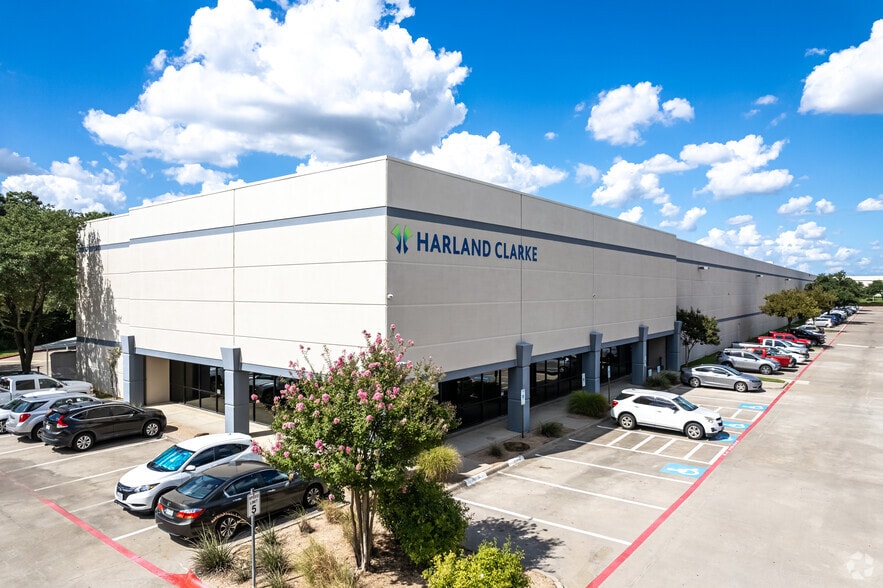 Primary Photo Of 4055 Corporate Dr, Grapevine Warehouse For Lease