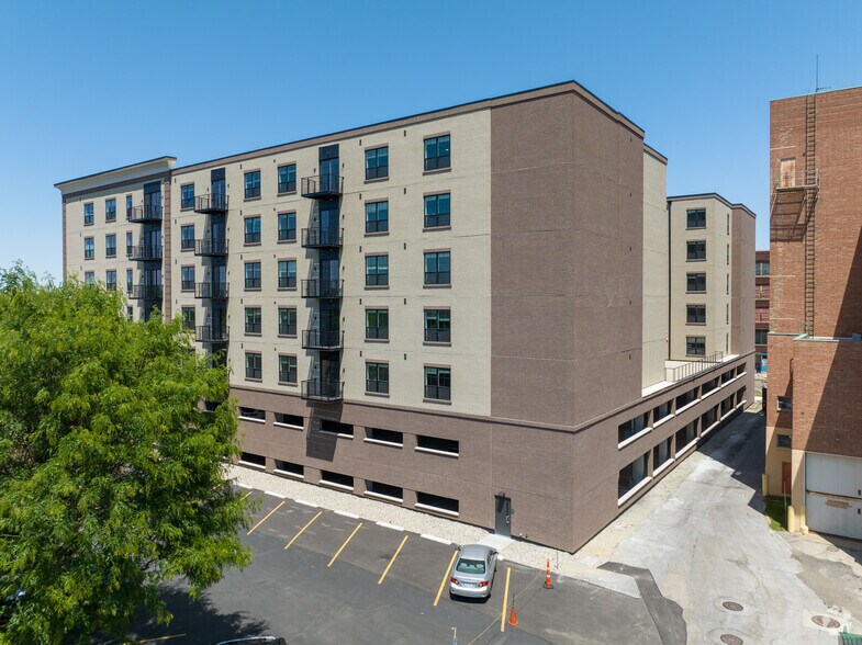 More Photos Of 140 E Monument Ave, Dayton Apartments For Lease