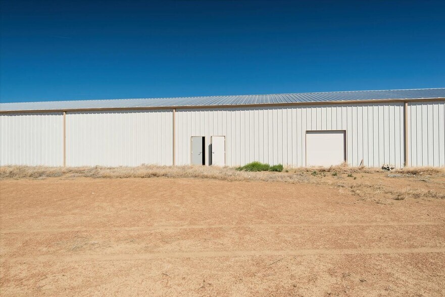 More Photos Of 20040 Grasslands Ln, Ordway Warehouse For Sale