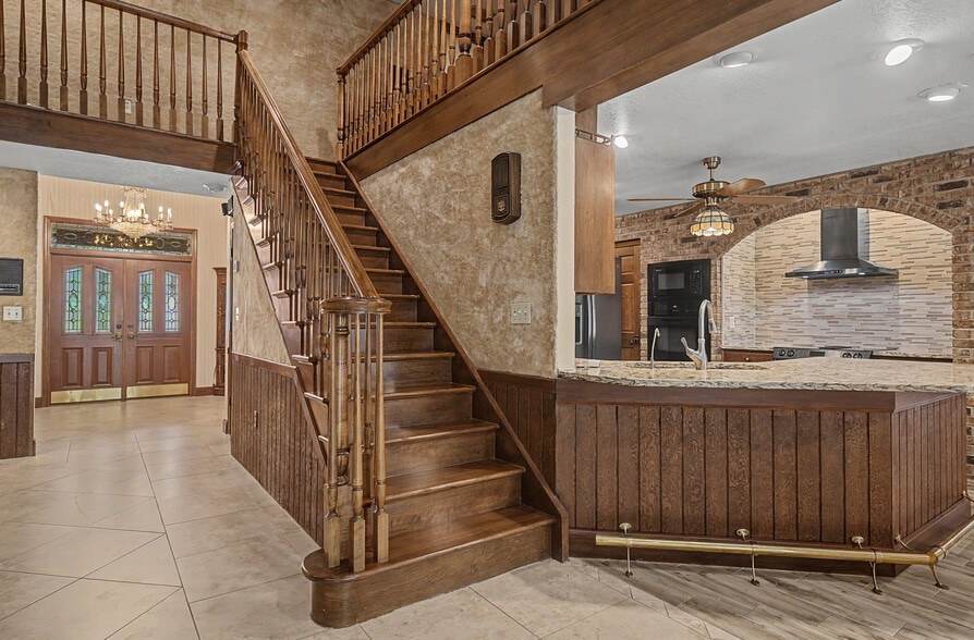 More Photos Of 2160 Laurence Dr, Clearwater Office For Sale