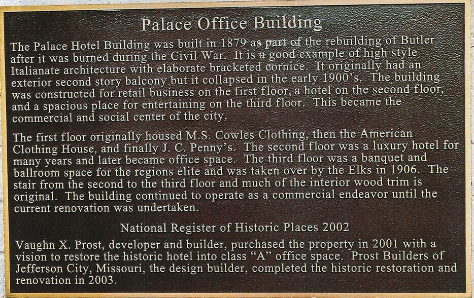 More Photos Of 2-4 W Ohio St, Butler Office For Lease