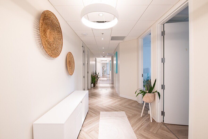 More Photos Of 851 Broken Sound Pky NW, Boca Raton Office For Sale
